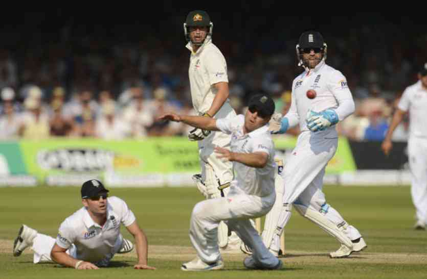 AUS vs ENG: First Ashes Test, second day being named on bowlers