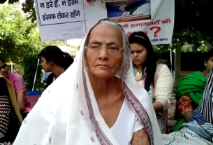 protest mother for justice