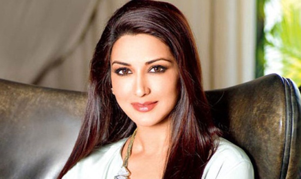 Sonali Bendre suffer with cancer, Reached America for treatment