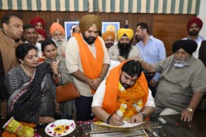 ਗਗਨਦੀਪ ਸਿੰਘ ਕਾਕੂ ਆਹਲੂਵਾਲੀਆ ਨੇ ਖਾਦੀ ਬੋਰਡ ਦੇ  ਚੇਅਰਮੈਨ  ਦਾ ਅਹੁਦਾ ਸੰਭਾਲਿਆ