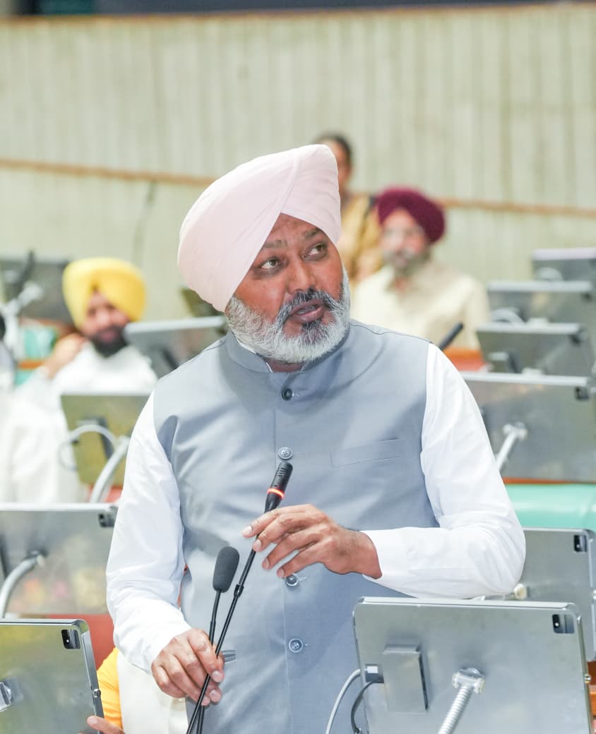 ਕਾਂਗਰਸੀ ਵਿਧਾਇਕ ਵੱਲੋਂ ਸਪੀਕਰ, ਮੰਤਰੀਆਂ ਅਤੇ ‘ਆਪ’ ਵਿਧਾਇਕਾਂ ਨੂੰ ‘ਬੰਧੂਆ ਮਜ਼ਦੂਰ’ ਕਹਿਣਾ ਸੰਵਿਧਾਨ ਅਤੇ ਲੋਕ ਫਤਵੇ ਦਾ ਅਪਮਾਨ: ਹਰਪਾਲ ਸਿੰਘ ਚੀਮਾ