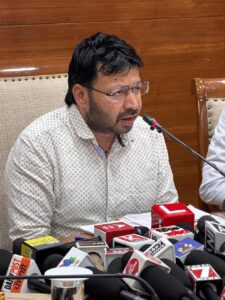 ਭਗਵੰਤ ਮਾਨ ਸਰਕਾਰ ਨੇ ਅਮਰੀਕਾ-ਇਜ਼ਰਾਈਲ-ਈਰਾਨ ਟਕਰਾਅ ਦੌਰਾਨ ਮੱਧ ਏਸ਼ੀਆ ਅਤੇ ਮੱਧ ਪੂਰਬ ਵਿੱਚ ਫਸੇ ਪੰਜਾਬੀਆਂ ਦੀ ਸਹਾਇਤਾ ਲਈ 24×7 ਕਾਰਜਸ਼ੀਲ ਹੈਲਪਲਾਈਨ ਜਾਰੀ ਕੀਤੀਆਂ: ਡਾ: ਰਵਜੋਤ ਸਿੰਘ