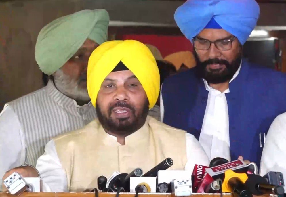 ਕਾਂਗਰਸ ਵੱਲੋਂ ਰਾਜਪਾਲ ਦੇ ਭਾਸ਼ਣ ਦਾ ਬਾਈਕਾਟ ਕਰਨਾ ਸਾਬਤ ਕਰਦਾ ਹੈ ਕਿ ਉਹ ਪੰਜਾਬ ਦੀ ਤਰੱਕੀ ਨੂੰ ਬਰਦਾਸ਼ਤ ਨਹੀਂ ਕਰ ਸਕਦੇ: ਕੈਬਨਿਟ ਮੰਤਰੀ