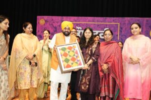 ਮੁੱਖ ਮੰਤਰੀ ਭਗਵੰਤ ਸਿੰਘ ਮਾਨ ਵੱਲੋਂ ਪੰਜਾਬ ਨੂੰ ਦੇਸ਼ ਦਾ ਮੋਹਰੀ ਸੂਬਾ ਬਣਾਉਣ ਲਈ ਲੜਕੀਆਂ ਨੂੰ ਸਮਾਜਿਕ-ਆਰਥਿਕ ਵਿਕਾਸ ਵਿੱਚ ਸਰਗਰਮ ਭਾਈਵਾਲ ਬਣਨ ਦਾ ਸੱਦਾ
