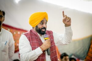 ਨਸ਼ਿਆਂ ਦਾ ਸਫਾਇਆ ਕਰਨ ਦੇ ਨਾਲ-ਨਾਲ ਅਸੀਂ ਨੌਜਵਾਨਾਂ ਨੂੰ 63000 ਤੋਂ ਵੱਧ ਸਰਕਾਰੀ ਨੌਕਰੀਆਂ ਦੇ ਕੇ ਬੇਰੁਜ਼ਗਾਰੀ ’ਤੇ ਵੀ ਕਾਬੂ ਪਾ ਰਹੇ ਹਾਂ : ਮੁੱਖ ਮੰਤਰੀ ਭਗਵੰਤ ਸਿੰਘ ਮਾਨ