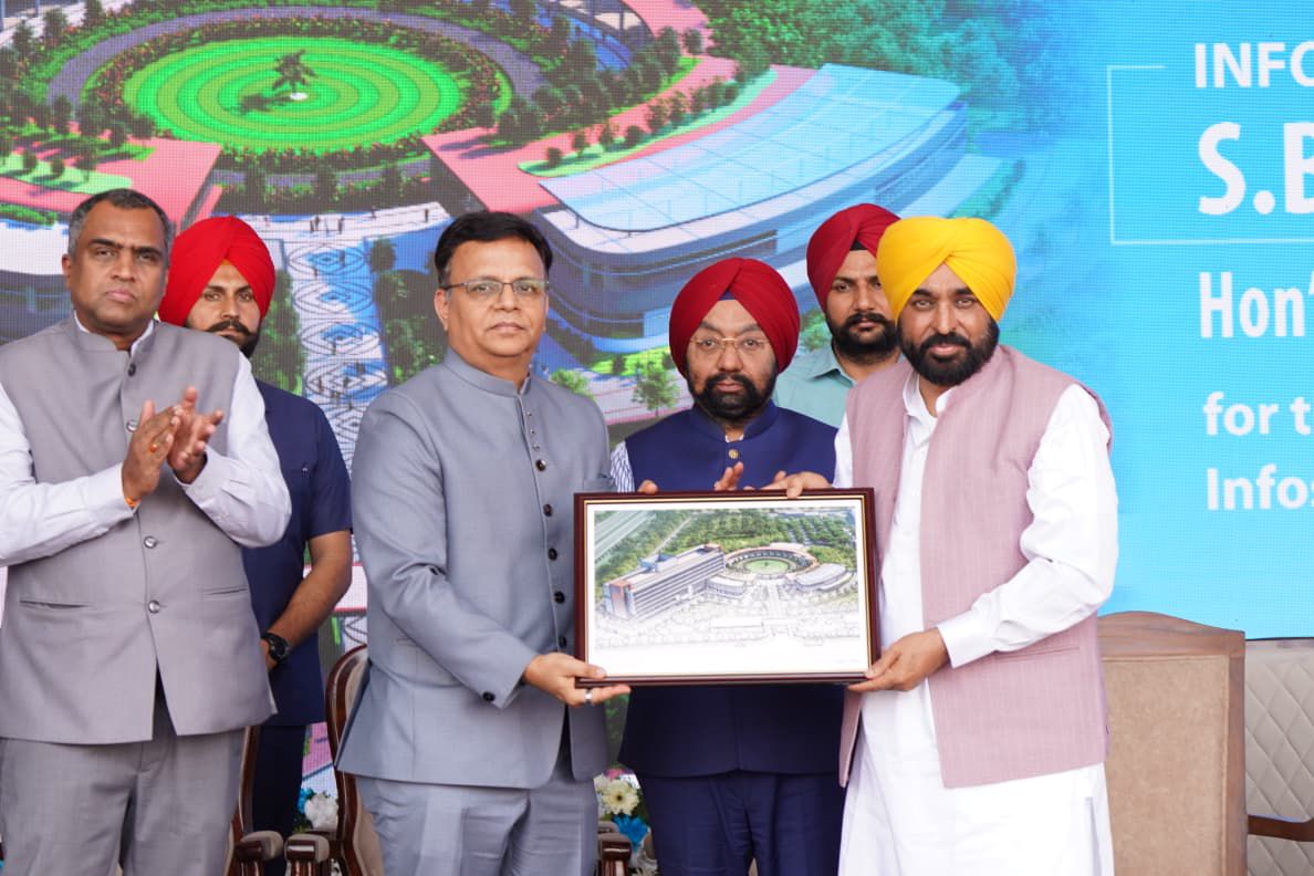 ਇਨਫੋਸਿਸ ਮੁਹਾਲੀ ਵਿੱਚ 2700 ਨੌਜਵਾਨਾਂ ਨੂੰ ਸਿੱਧਾ ਰੋਜ਼ਗਾਰ ਅਤੇ ਹਜ਼ਾਰਾਂ ਹੋਰਾਂ ਨੂੰ ਅਸਿੱਧੇ ਤਰੀਕੇ ਨਾਲ ਰੋਜ਼ਗਾਰ ਦੇਵੇਗੀ: ਮੁੱਖ ਮੰਤਰੀ ਭਗਵੰਤ ਸਿੰਘ ਮਾਨ