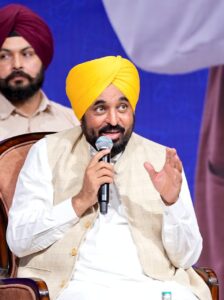 ਅਸੀਂ ਪੰਜਾਬ ਨੂੰ ਦੇਸ਼ ਦਾ ਮੋਹਰੀ ਸਿੱਖਿਆ ਕੇਂਦਰ ਬਣਾਵਾਂਗੇ, ਸਾਡੇ ਬੱਚਿਆਂ ਨੂੰ ਕੈਨੇਡਾ ਜਾਂ ਆਸਟ੍ਰੇਲੀਆ ਵੱਲ ਦੇਖਣ ਦੀ ਲੋੜ ਨਹੀਂ ਰਹੇਗੀ: ਮੁੱਖ ਮੰਤਰੀ ਭਗਵੰਤ ਸਿੰਘ ਮਾਨ