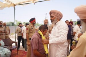 ਵਿੱਤ ਮੰਤਰੀ ਹਰਪਾਲ ਸਿੰਘ ਚੀਮਾ ਦੀ ਕਾਰਗੁਜ਼ਾਰੀ ਅਤੇ “ਆਪ” ਸਰਕਾਰ ਦੀਆਂ ਲੋਕ ਪੱਖੀ ਨੀਤੀਆਂ ਤੋਂ ਪ੍ਰਭਾਵਿਤ ਹੋ ਕੇ ਪਿੰਡ ਚੰਗਾਲੀ ਵਾਲਾ ਦੇ 45 ਪਰਿਵਾਰ ਆਮ ਆਦਮੀ ਪਾਰਟੀ ਵਿੱਚ ਸ਼ਾਮਲ