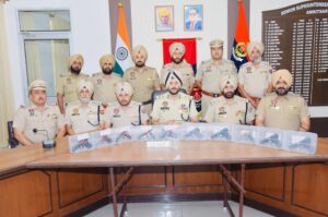 ਸਰਹੱਦ ਪਾਰੋਂ ਹਥਿਆਰ ਤਸਕਰੀ ਵਾਲੇ ਨੈੱਟਵਰਕ ਨਾਲ ਸਬੰਧਤ ਚਾਰ ਵਿਅਕਤੀ 10 ਆਧੁਨਿਕ ਪਿਸਤੌਲਾਂ ਸਣੇ ਕਾਬੂ