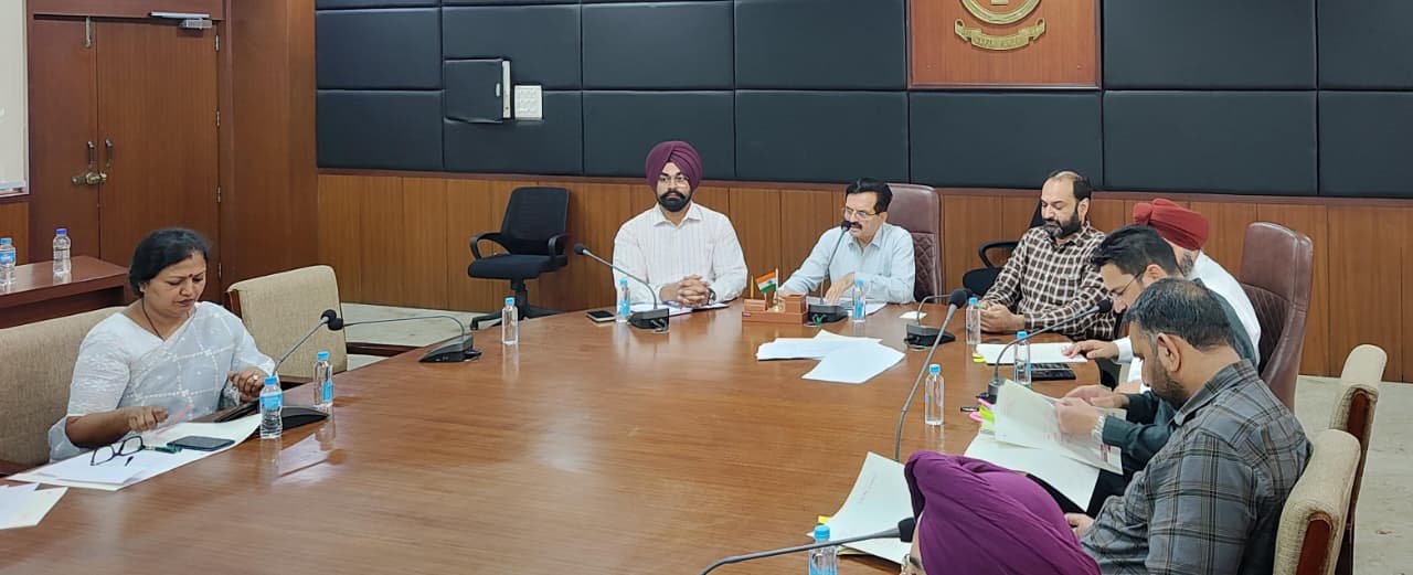 ਚੇਅਰਮੈਨ ਪੰਜਾਬ ਰਾਜ ਖੁਰਾਕ ਕਮਿਸ਼ਨ ਬਾਲ ਮੁਕੰਦ ਸ਼ਰਮਾ ਨੇ ਸਕੂਲਾਂ ਅਤੇ ਆਂਗਣਵਾੜੀ ਕੇਂਦਰਾਂ ਵਿੱਚ ‘ਪੋਸ਼ਣ ਗਾਰਡਨ’ ਲਗਾਉਣ ਦੇ ਕੰਮ ਵਿੱਚ ਤੇਜ਼ੀ ਲਿਆਉਣ ਉੱਤੇ ਦਿੱਤਾ ਜ਼ੋਰ