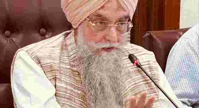 ਪੰਜਾਬ ਵਿਧਾਨ ਸਭਾ ਸਪੀਕਰ ਨੇ ਆਲ ਇੰਡੀਆ ਸੀ.ਏ. ਫਾਈਨਲ ਪ੍ਰੀਖਿਆ ਚੋਂ ਮੋਹਰੀ ਰਹਿਣ ਵਾਲੇ ਨੂਰ ਸਿੰਗਲਾ ਨੂੰ ਵਧਾਈ ਦਿੱਤੀ
