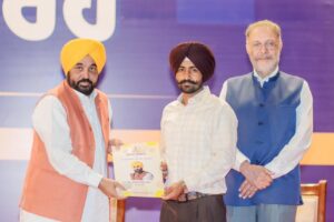 ਮੁੱਖ ਮੰਤਰੀ ਭਗਵੰਤ ਮਾਨ ਨੇ ਹੋਰ 523 ਨੌਜਵਾਨਾਂ ਨੂੰ ਸੌਂਪੇ ਨਿਯੁਕਤੀ ਪੱਤਰ; ਕਿਹਾ, ‘ਆਪ’ ਸਰਕਾਰ ਨੇ ਪਾਰਦਰਸ਼ੀ ਅਤੇ ਯੋਗਤਾ-ਆਧਾਰਤ ਭਰਤੀਆਂ ਰਾਹੀਂ 67,563 ਸਰਕਾਰੀ ਨੌਕਰੀਆਂ ਦਿੱਤੀਆਂ