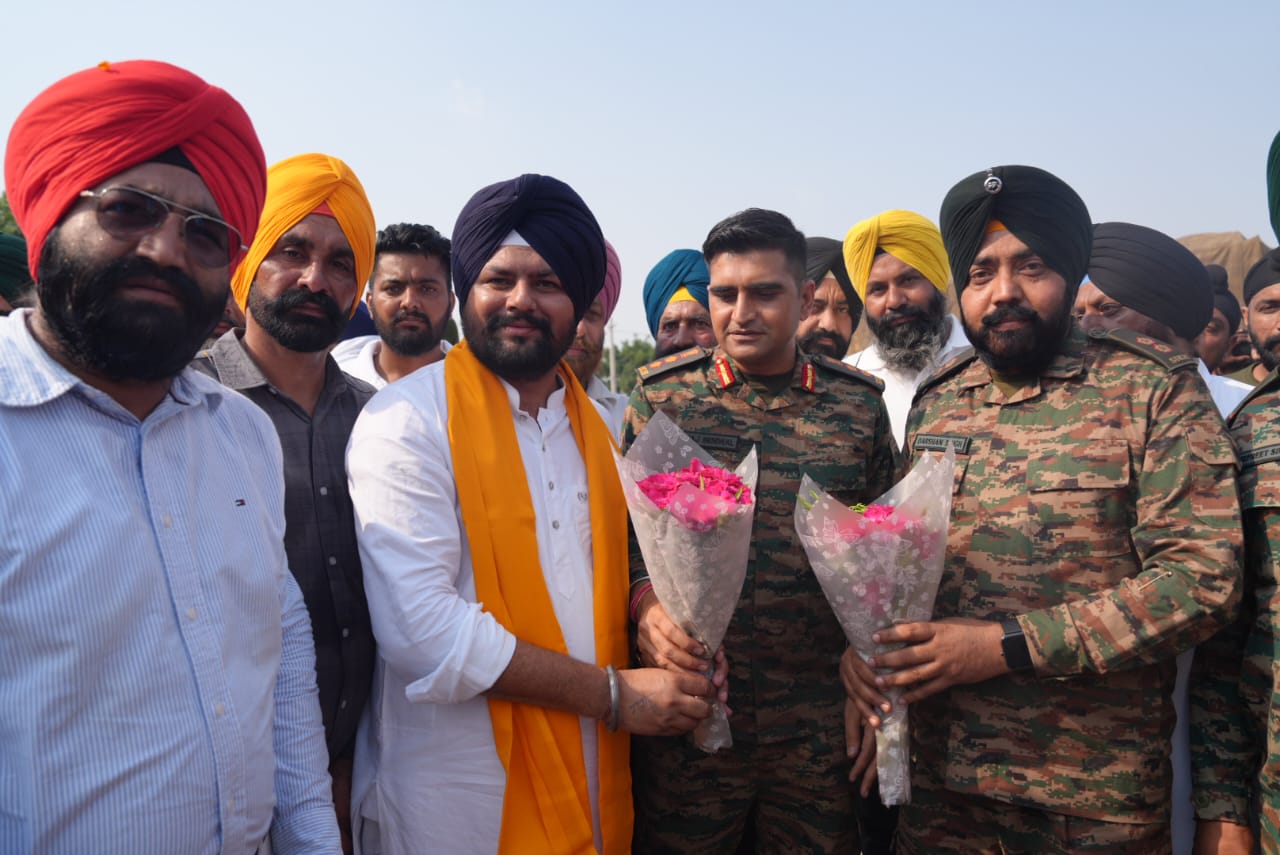 ਫਿਰੋਜ਼ਪੁਰ ਤੋਂ ਲੇਹ-ਲੱਦਾਖ ਲਈ ਰਵਾਨਾ ਹੋ ਰਹੀ 21 ਸਿੱਖ ਰੈਜੀਮੈਂਟ  ਦਾ ਵਿਧਾਇਕ ਲਾਲਪੁਰਾ ਵੱਲੋਂ ਨਿੱਘਾ ਸਵਾਗਤ
