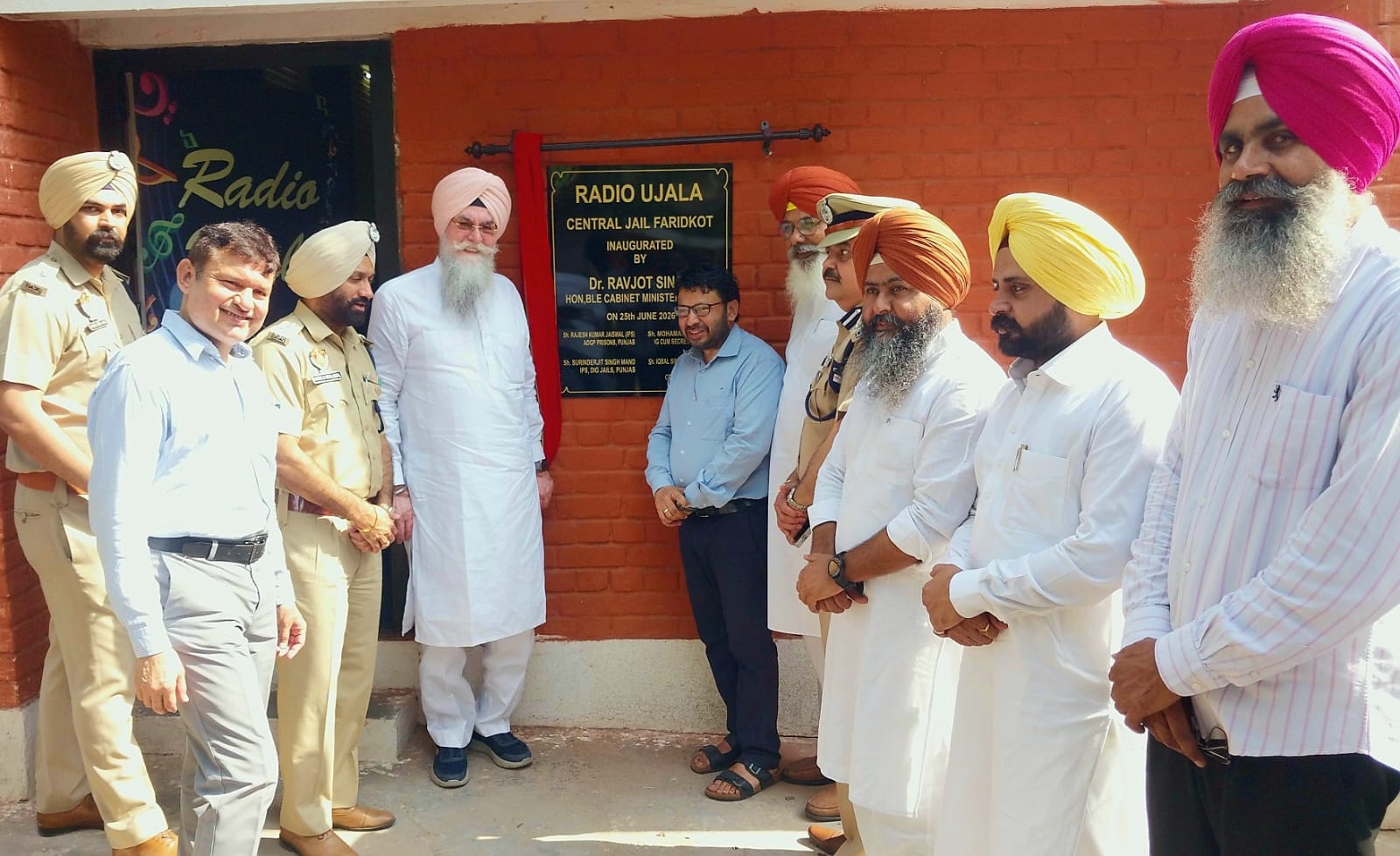 ਕੈਦੀ ਲਾਇਬ੍ਰੇਰੀ ਵਿੱਚੋਂ ਪੜ੍ਹ ਕੇ ਆਪਣਾ ਭਵਿੱਖ ਸੰਵਾਰ ਸਕਦੇ ਹਨ-ਵਿਧਾਇਕ ਸੇਖੋਂ