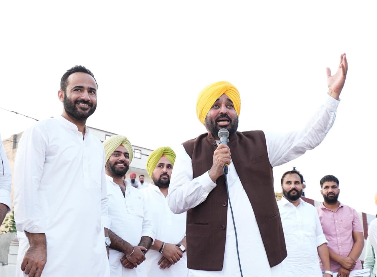ਲੋਕ ਫੈਸਲਾ ਕਰਨਗੇ; ਧਰਮ ਦੇ ਨਾਂ ‘ਤੇ ਫ਼ਰਜ਼ੀ ਵੀਡੀਓ ਅਤੇ ਝੂਠਾ ਪ੍ਰਚਾਰ ਮੈਨੂੰ ਪੰਜਾਬ ਲਈ ਕੰਮ ਕਰਨ ਤੋਂ ਨਹੀਂ ਰੋਕ ਸਕਦਾ: ਮੁੱਖ ਮੰਤਰੀ ਭਗਵੰਤ ਸਿੰਘ ਮਾਨ