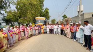 ਮੁੱਖ ਮੰਤਰੀ ਤੀਰਥ ਯਾਤਰਾ ਤਹਿਤ ਵਿਧਾਇਕ ਫਾਜ਼ਿਲਕਾ ਨੇ  ਪਿੰਡ ਆਲਮਸ਼ਾਹ ਤੋਂ ਬੱਸ ਕੀਤੀ ਰਵਾਨਾ