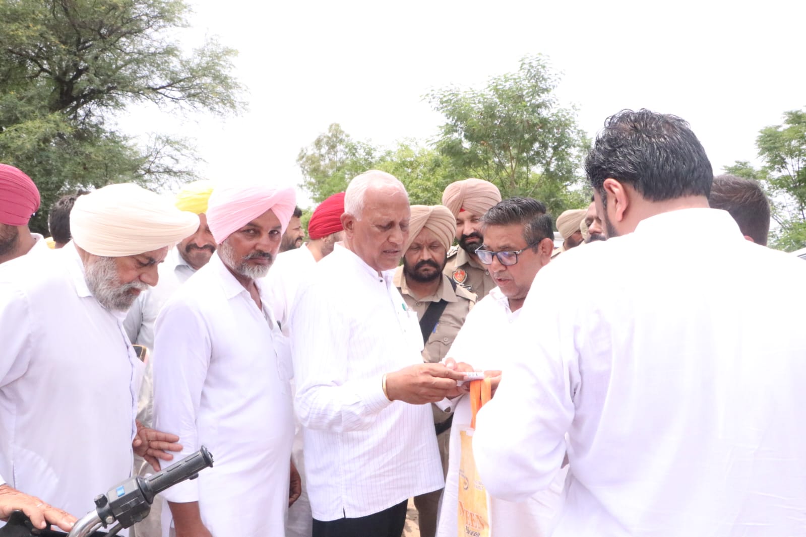 ਕੈਬਨਿਟ ਮੰਤਰੀ ਬਰਿੰਦਰ ਕੁਮਾਰ ਗੋਇਲ ਵੱਲੋਂ ਘੱਗਰ ਸਬੰਧੀ ਹੜ੍ਹ ਰੋਕੂ ਪ੍ਰਬੰਧਾਂ ਦਾ ਜਾਇਜ਼ਾ