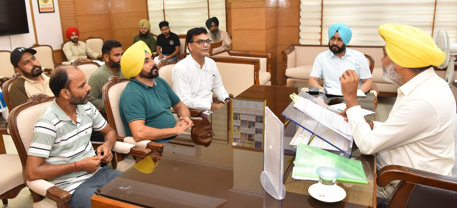 ਭਗਵੰਤ ਮਾਨ ਸਰਕਾਰ ਨੇ ਸਿੱਖਿਆ ਵਿਭਾਗ ਦੇ ਮੁਲਾਜ਼ਮਾਂ ਦੀਆਂ ਮੰਗਾਂ ਦੇ ਹੱਲ ਵਿੱਚ ਲਿਆਂਦੀ ਤੇਜ਼ੀ, ਵਿੱਤ ਮੰਤਰੀ ਹਰਪਾਲ ਸਿੰਘ ਚੀਮਾ ਵੱਲੋਂ 5 ਯੂਨੀਅਨਾਂ ਨਾਲ ਗੱਲਬਾਤ