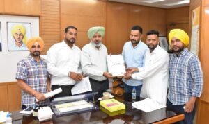 ਭਗਵੰਤ ਮਾਨ ਸਰਕਾਰ ਵੱਲ਼ੋਂ ਸਿੱਖਿਆ ਅਤੇ ਬਿਜਲੀ ਵਿਭਾਗਾਂ ਨੂੰ ਮੁਲਾਜ਼ਮਾਂ ਦੀਆਂ ਮੰਗਾਂ ਹੱਲ ਕਰਨ ਦੀ ਪ੍ਰਕਿਰਿਆ ‘ਚ ਤੇਜ਼ੀ ਲਿਆਉਣ ਦੇ ਨਿਰਦੇਸ਼: ਹਰਪਾਲ ਸਿੰਘ ਚੀਮਾ