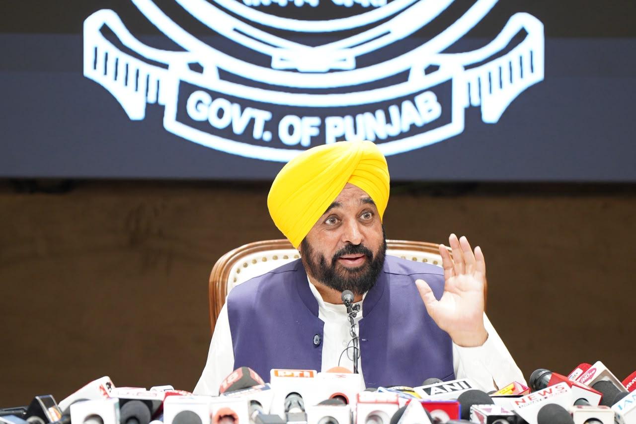 ਭਗਵੰਤ ਮਾਨ ਸਰਕਾਰ ਨੇ ਪ੍ਰਾਈਵੇਟ ਸਕੂਲਾਂ ਵੱਲੋਂ ਮਨਮਰਜ਼ੀ ਨਾਲ ਫੀਸ ਵਧਾਉਣ ’ਤੇ ਰੋਕ ਲਾਈ