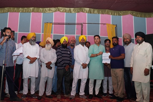 ਕੈਬਨਿਟ ਮੰਤਰੀ ਅਮਨ ਅਰੋੜਾ ਨੇ ਸੁਨਾਮ ਹਲਕੇ ਦੇ 40 ਪਿੰਡਾਂ ਦੇ 59 ਵਿਕਾਸ ਕਾਰਜਾਂ ਲਈ 02.60 ਕਰੋੜ ਰੁਪਏ ਦੀਆਂ ਗ੍ਰਾਂਟਾਂ ਦੇ ਚੈੱਕ ਵੰਡੇ