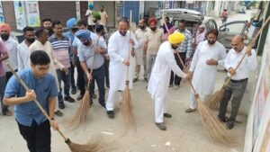 ਮਿਸ਼ਨ ਕਲੀਨ ਪੰਜਾਬ: ਵਿਧਾਇਕ ਉੱਗੋਕੇ ਨੇ ਹਲਕਾ ਭਦੌੜ ਵਿਚ ਕੀਤੀ ਸ਼ੁਰੂਆਤ