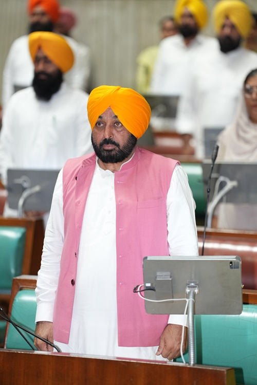 ਮੁੱਖ ਮੰਤਰੀ ਭਗਵੰਤ ਸਿੰਘ ਮਾਨ ਦੀ ਅਗਵਾਈ ਹੇਠ ਪੰਜਾਬ ਵਿਧਾਨ ਸਭਾ ਵਿੱਚ ਵਿਛੜੀਆਂ ਰੂਹਾਂ ਨੂੰ ਭੇਟ ਕੀਤੀ ਸ਼ਰਧਾਂਜਲੀ