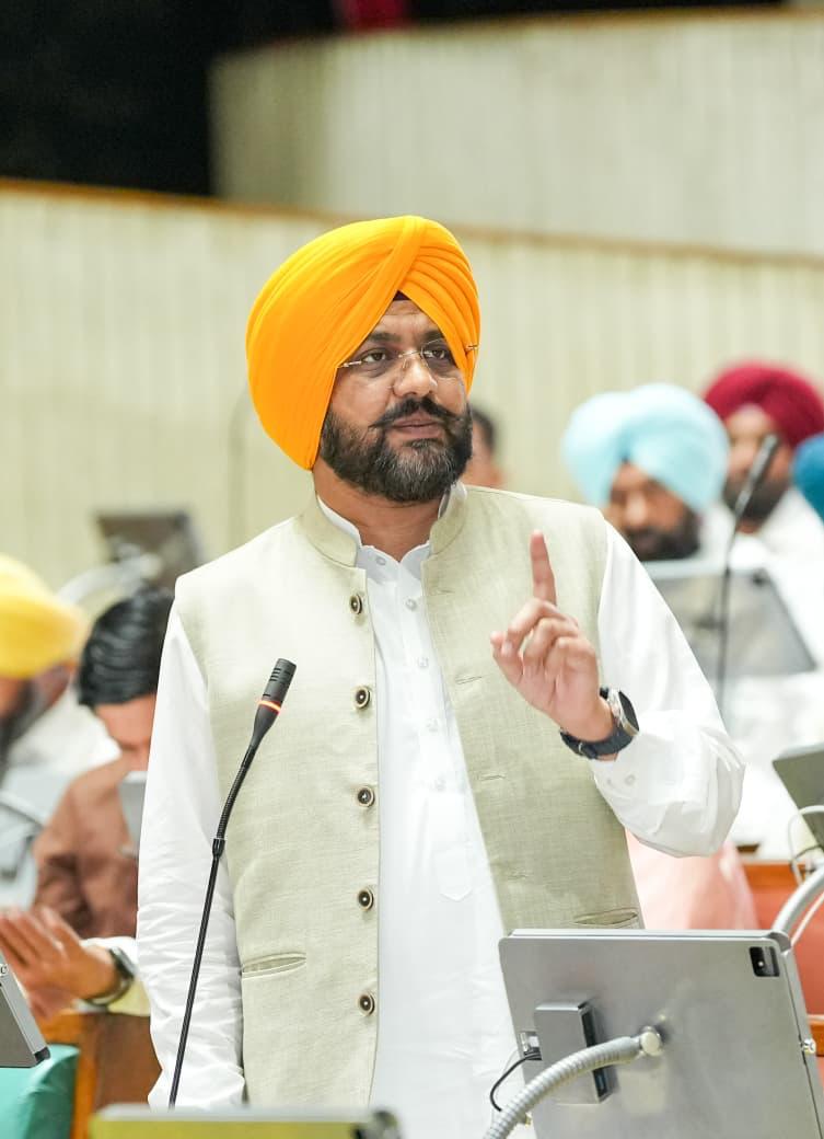 ਭਗਵੰਤ ਮਾਨ ਸਰਕਾਰ ਦੇ ਸਾਰਥਕ ਯਤਨਾਂ ਸਦਕਾ ਪੰਜਾਬ ਦੀਆਂ ਔਰਤਾਂ ਆਰਥਿਕ ਆਤਮ-ਨਿਰਭਰਤਾ ਵੱਲ ਵਧ ਰਹੀਆਂ ਹਨ: ਤਰੁਨਪ੍ਰੀਤ ਸਿੰਘ ਸੌਂਦ