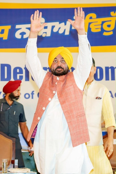 ਸਾਡੀ ਸਰਕਾਰ ਦੀ ‘ਯੁੱਧ ਨਸ਼ਿਆਂ ਵਿਰੁੱਧ’ ਮੁਹਿੰਮ ਉਦੋਂ ਤੱਕ ਜਾਰੀ ਰਹੇਗੀ, ਜਦੋਂ ਤੱਕ ਪੰਜਾਬ ਨਸ਼ਾ-ਮੁਕਤ ਨਹੀਂ ਹੋ ਜਾਂਦਾ: ਮੁੱਖ ਮੰਤਰੀ ਭਗਵੰਤ ਸਿੰਘ ਮਾਨ