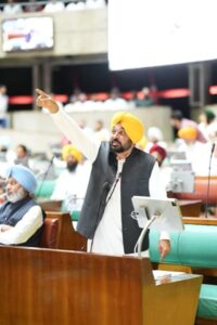 ਪੰਜਾਬ ਵਿੱਚ ਪ੍ਰਾਈਵੇਟ ਸਕੂਲਾਂ ਵੱਲੋਂ ਮਨਮਰਜ਼ੀ ਨਾਲ ਫੀਸਾਂ ਵਧਾਉਣ ਦੇ ਦੌਰ ਦਾ ਅੰਤ ਹੋਇਆ, ਵਿਧਾਨ ਸਭਾ ਨੇ ‘ਪੰਜਾਬ ਰੈਗੂਲੇਸ਼ਨ ਆਫ਼ ਫੀਸ ਆਫ਼ ਅਣ-ਏਡਿਡ ਐਜੂਕੇਸ਼ਨਲ ਇੰਸਟੀਚਿਊਸ਼ਨਜ਼ ਬਿੱਲ ਪਾਸ ਕੀਤਾ