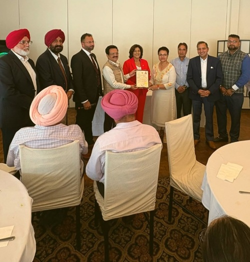 ਪੰਜਾਬ ਰਾਜ ਖ਼ੁਰਾਕ ਕਮਿਸ਼ਨ ਦੇ ਚੇਅਰਮੈਨ ਬਾਲ ਮੁਕੰਦ ਸ਼ਰਮਾ ਨੇ ਕੈਨੇਡਾ ਵਿੱਚ ਗਲੋਬਲ ਸੈਮੀਨਾਰ ਦੌਰਾਨ ਪੰਜਾਬ ਦੇ ਪੋਸ਼ਣ ਬਾਗਾਂ ਅਤੇ ਖੇਤੀ-ਨਿਰਯਾਤ ਸੰਭਾਵਨਾਵਾਂ ਕੀਤੀਆਂ ਉਜਾਗਰ