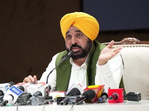 ਕੇਂਦਰੀ ਏਜੰਸੀਆਂ ਦੀ ਦੁਰਵਰਤੋਂ ਕਰ ਰਹੀ ਹੈ ‘ਈ.ਡੀ. ਪਾਰਟੀ’, ਪੰਜਾਬ ਚੋਣਾਂ ਨੂੰ ਪ੍ਰਭਾਵਿਤ ਕਰਨ ਲਈ ਪੁਰਾਣੇ ਜਮਹੂਰੀਅਤ ਵਿਰੋਧੀ ਹਥਕੰਡੇ ਅਪਣਾਏ ਜਾ ਰਹੇ ਹਨ: ਮੁੱਖ ਮੰਤਰੀ ਭਗਵੰਤ ਸਿੰਘ ਮਾਨ