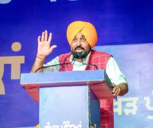 ਮੁੱਖ ਮੰਤਰੀ ਭਗਵੰਤ ਸਿੰਘ ਮਾਨ ਦਾ ਭੈਣਾਂ ਨੂੰ ਰੱਖੜ ਪੁੰਨਿਆ ਦਾ ਤੋਹਫ਼ਾ: 5.30 ਲੱਖ ਔਰਤਾਂ ਦੇ ਬੈਂਕ ਖਾਤਿਆਂ ਵਿੱਚ 181.50 ਕਰੋੜ ਰੁਪਏ ਦੀ ‘ਸਨਮਾਨ ਰਾਸ਼ੀ’ ਭੇਜੀ