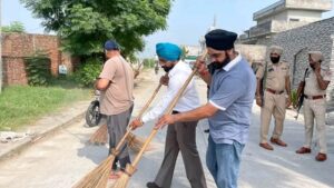 ਵਿਧਾਇਕ ਗੁਰਦੀਪ ਸਿੰਘ ਰੰਧਾਵਾ ਦੀ ਅਗਵਾਈ ਵਿੱਚ ‘ਮਿਸ਼ਨ ਕਲੀਨ ਮੁਹਿੰਮ’ ਜਾਰੀ