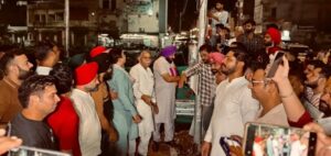 ਵਿਧਾਇਕ ਸ਼ੈਰੀ ਕਲਸੀ ਦੀ ਅਗਵਾਈ ਵਿੱਚ ਵਿਕਾਸ ਦੇ ਨਵੇਂ ਦੌਰ ਵੱਲ ਵਧ ਰਿਹਾ ਬਟਾਲਾ, ਹੰਸਲੀ ਦੇ ਨਾਲ ਅਤੇ ਸਿੰਬਲ ਚੌਂਕ ਵਿਖੇ ਵਿਰਾਸਤੀ ਅਤੇ ਹਾਈ ਮਾਸਟ ਲਾਈਟਾਂ ਦਾ ਕੀਤਾ ਉਦਘਾਟਨ