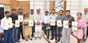 ਵਿੱਤ ਮੰਤਰੀ ਹਰਪਾਲ ਸਿੰਘ ਚੀਮਾ ਨੇ 12 ਨਵੇਂ ਕਲਰਕਾਂ ਨੂੰ ਨਿਯੁਕਤੀ ਪੱਤਰ ਸੌਂਪੇ