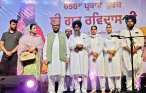 ਮਾਲੇਰਕੋਟਲਾ ਦੇ ਅੰਬਰ ’ਤੇ 500 ਡਰੋਨਾਂ ਨੇ ਉਕਰੀ ਸ੍ਰੀ ਗੁਰੂ ਰਵਿਦਾਸ ਜੀ ਦੀ ਰੂਹਾਨੀ ਵਿਰਾਸਤ