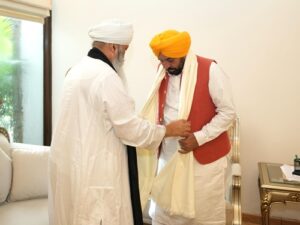 ਨਾਨਕਸਰ ਸੰਪਰਦਾਇ ਦੇ ਮੁਖੀ ਨੇ ਇਤਿਹਾਸਕ ‘ਜਾਗਤ ਜੋਤ ਸ੍ਰੀ ਗੁਰੂ ਗ੍ਰੰਥ ਸਾਹਿਬ ਸਤਿਕਾਰ (ਸੋਧ) ਐਕਟ, 2026’ ਪਾਸ ਕਰਨ ਲਈ ਮੁੱਖ ਮੰਤਰੀ ਭਗਵੰਤ ਸਿੰਘ ਮਾਨ ਦੀ ਕੀਤੀ ਸ਼ਲਾਘਾ