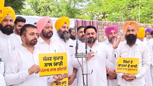 984 ਦੇ ਸਿੱਖ ਵਿਰੋਧੀ ਦੰਗਿਆਂ ਦੇ ਦੋਸ਼ੀ ਸੱਜਣ ਕੁਮਾਰ ਨੂੰ ਸ਼ਰਧਾਂਜਲੀ ਦੇਣ ਵਾਲੇ ਭਾਜਪਾ ਆਗੂਆਂ ਖ਼ਿਲਾਫ਼ ਆਮ ਆਦਮੀ ਪਾਰਟੀ ਦਾ ਪੂਰੇ ਪੰਜਾਬ ਵਿੱਚ ਪ੍ਰਦਰਸ਼ਨ