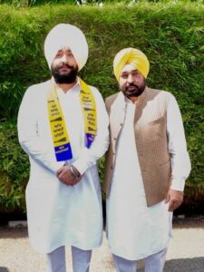 ਟਕਸਾਲੀ ਅਕਾਲੀ ਆਗੂ ਰਣਤੇਜ ਸਿੰਘ ਪੋਵਾਰ ‘ਆਪ’ ਵਿੱਚ ਸ਼ਾਮਲ