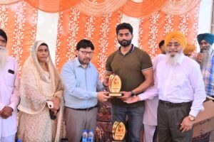 ਕੈਬਨਿਟ ਮੰਤਰੀ ਡਾ. ਰਵਜੋਤ ਸਿੰਘ ਵਲੋਂ ਪਿੰਡ ਬੱਸੀ ਮਰੂਫ ਸਿਆਲਾਂ ’ਚ ’ਮੁੱਖ ਮੰਤਰੀ ਪਿੰਡ ਜਿੰਮ’ ਦੀ ਸ਼ੁਰੂਆਤ