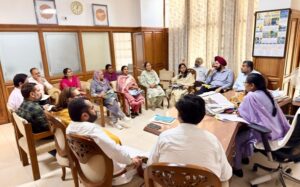 ਆਂਗਣਵਾੜੀ ਵਰਕਰਾਂ ਤੇ ਹੈਲਪਰਾਂ ਦੀ ਹਰ ਜਾਇਜ਼ ਮੰਗ ਦਾ ਤਰਜੀਹੀ ਆਧਾਰ ‘ਤੇ ਹੋਵੇਗਾ ਨਿਪਟਾਰਾ: ਡਾ. ਬਲਜੀਤ ਕੌਰ