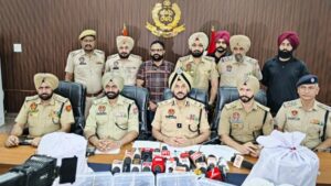 ਅੰਮ੍ਰਿਤਸਰ ਵਿੱਚ ਫ਼ੌਜੀ ਜਵਾਨ ਸਮੇਤ ਸੱਤ ਗ੍ਰਿਫ਼ਤਾਰ, 14 ਪਿਸਤੌਲਾਂ ਅਤੇ 20 ਕਿਲੋ ਹੈਰੋਇਨ ਬਰਾਮਦ