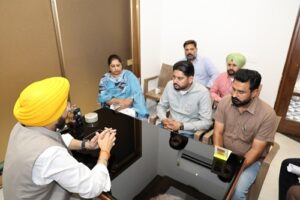 ਤਰੁਨਪ੍ਰੀਤ ਸਿੰਘ ਸੌਂਦ ਵੱਲੋਂ ਮਨਰੇਗਾ ਕਰਮਚਾਰੀ ਯੂਨੀਅਨ ਦੀਆਂ ਮੰਗਾਂ ਦਾ ਸਮਾਂਬੱਧ ਨਿਪਟਾਰਾ ਕਰਨ ਦਾ ਭਰੋਸਾ