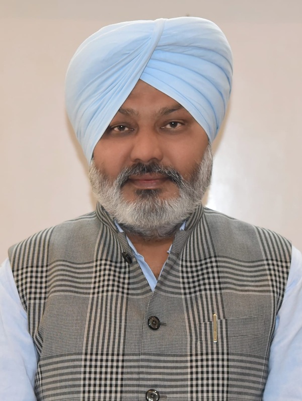 ਪੰਜਾਬ ਸਰਕਾਰ ਦਿਵਾਲੀ ਤੋਂ ਪਹਿਲਾਂ ਗਰੁੱਪ-ਡੀ ਮੁਲਾਜ਼ਮਾਂ ਨੂੰ 10,000 ਰੁਪਏ ਦਾ ਵਿਆਜ ਮੁਕਤ ਤਿਉਹਾਰੀ ਐਡਵਾਂਸ ਦੇਵੇਗੀ: ਹਰਪਾਲ ਸਿੰਘ ਚੀਮਾ