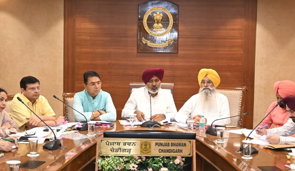ਭਗਵੰਤ ਮਾਨ ਸਰਕਾਰ ਵੱਲੋਂ ਬੀ.ਕੇ.ਯੂ. (ਏਕਤਾ ਉਗਰਾਹਾਂ) ਨਾਲ ਲੰਬੀ ਮੀਟਿੰਗ; ਕਿਸਾਨਾਂ ਦੇ ਮਸਲਿਆਂ ਦੇ ਸਮਾਂਬੱਧ ਹੱਲ ਦਾ ਦਿੱਤਾ ਭਰੋਸਾ