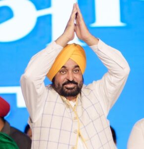 ਮੁੱਖ ਮੰਤਰੀ ਭਗਵੰਤ ਸਿੰਘ ਮਾਨ ਨੇ ਪੰਜਾਬ ਦੀਆਂ ਔਰਤਾਂ ਦੇ ਖਾਤਿਆਂ ਵਿੱਚ ਇੱਕ ਵਾਰ ਫਿਰ ਪਾਈ ਸਨਮਾਨ ਰਾਸ਼ੀ