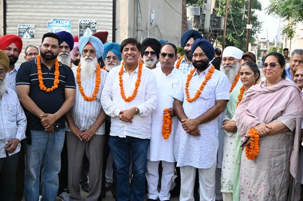 ਵਿਧਾਇਕ ਜਿੰਪਾ ਨੇ ਵਾਰਡ ਨੰਬਰ 19 ਅਤੇ 23 ‘ਚ 27 ਲੱਖ ਰੁਪਏ ਦੇ ਵਿਕਾਸ ਕਾਰਜ ਸ਼ੁਰੂ ਕਰਵਾਏ