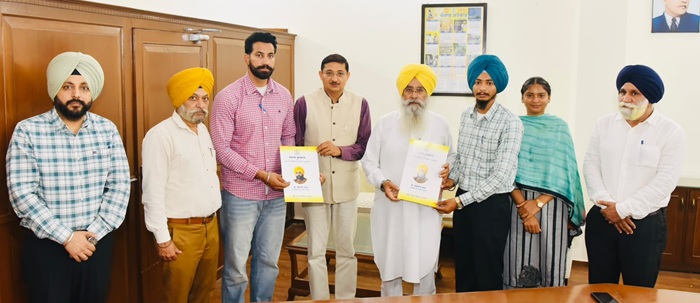 ਮਾਨ ਸਰਕਾਰ ਵੱਲੋਂ ਮੱਛੀ ਪਾਲਣ ਸੈਕਟਰ ਨੂੰ ਹੁਲਾਰਾ: ਗੁਰਮੀਤ ਸਿੰਘ ਖੁੱਡੀਆਂ ਨੇ ਨਵੇਂ ਭਰਤੀ ਮੁਲਾਜ਼ਮਾਂ ਨੂੰ ਸੌਂਪੇ ਨਿਯੁਕਤੀ ਪੱਤਰ