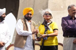 ਮੁੱਖ ਮੰਤਰੀ ਭਗਵੰਤ ਸਿੰਘ ਮਾਨ ਨੇ ‘ਯੁੱਧ ਨਸ਼ਿਆਂ ਵਿਰੁੱਧ’ ਮੁਹਿੰਮ ਨੂੰ ਫੈਸਲਾਕੁੰਨ ਪੜਾਅ ’ਤੇ ਲਿਜਾਂਦਿਆਂ ਬਾਈਕ ਰੈਲੀ ਨੂੰ ਝੰਡੀ ਦਿਖਾ ਕੇ ਰਵਾਨਾ ਕੀਤਾ